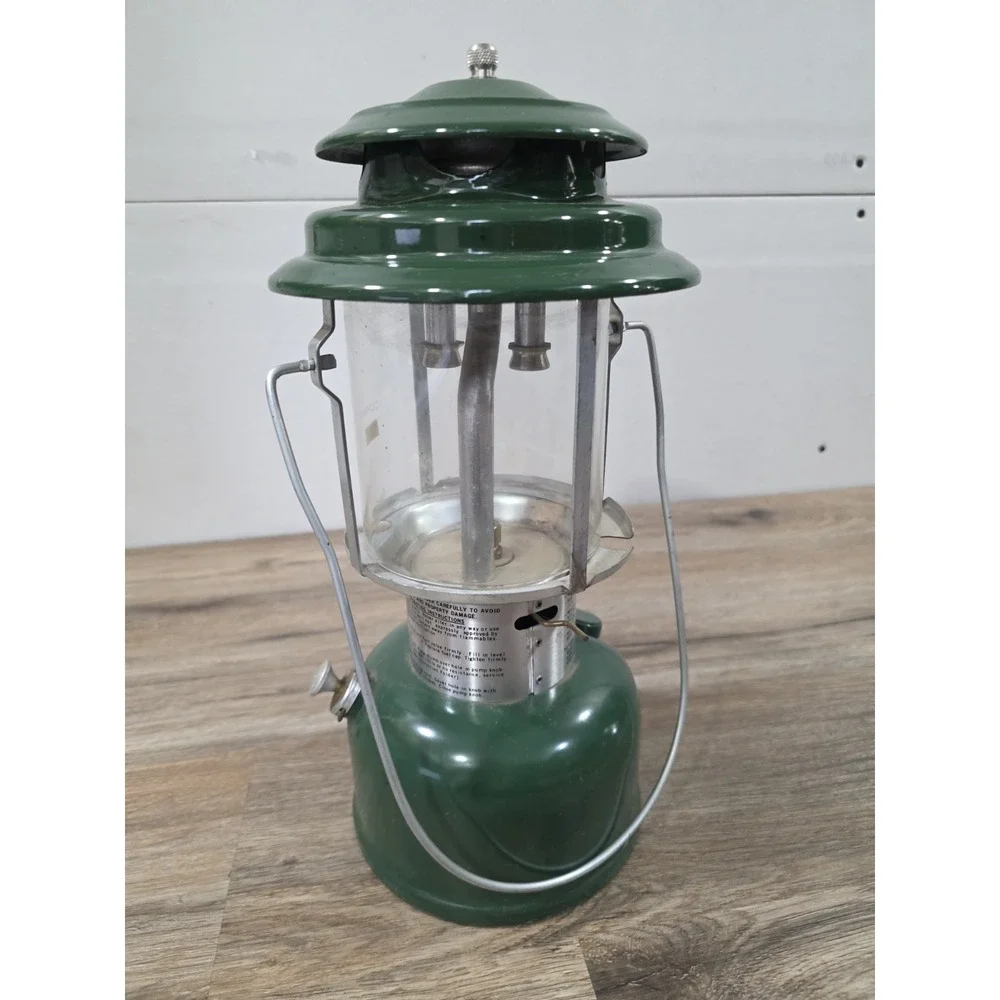 Vintage Coleman Lantern Model 220K Green 2-Mantle 1981 Great Condition Used
